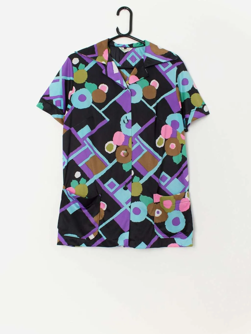 70s vintage shirt tunic top in black with colourful pattern – Large