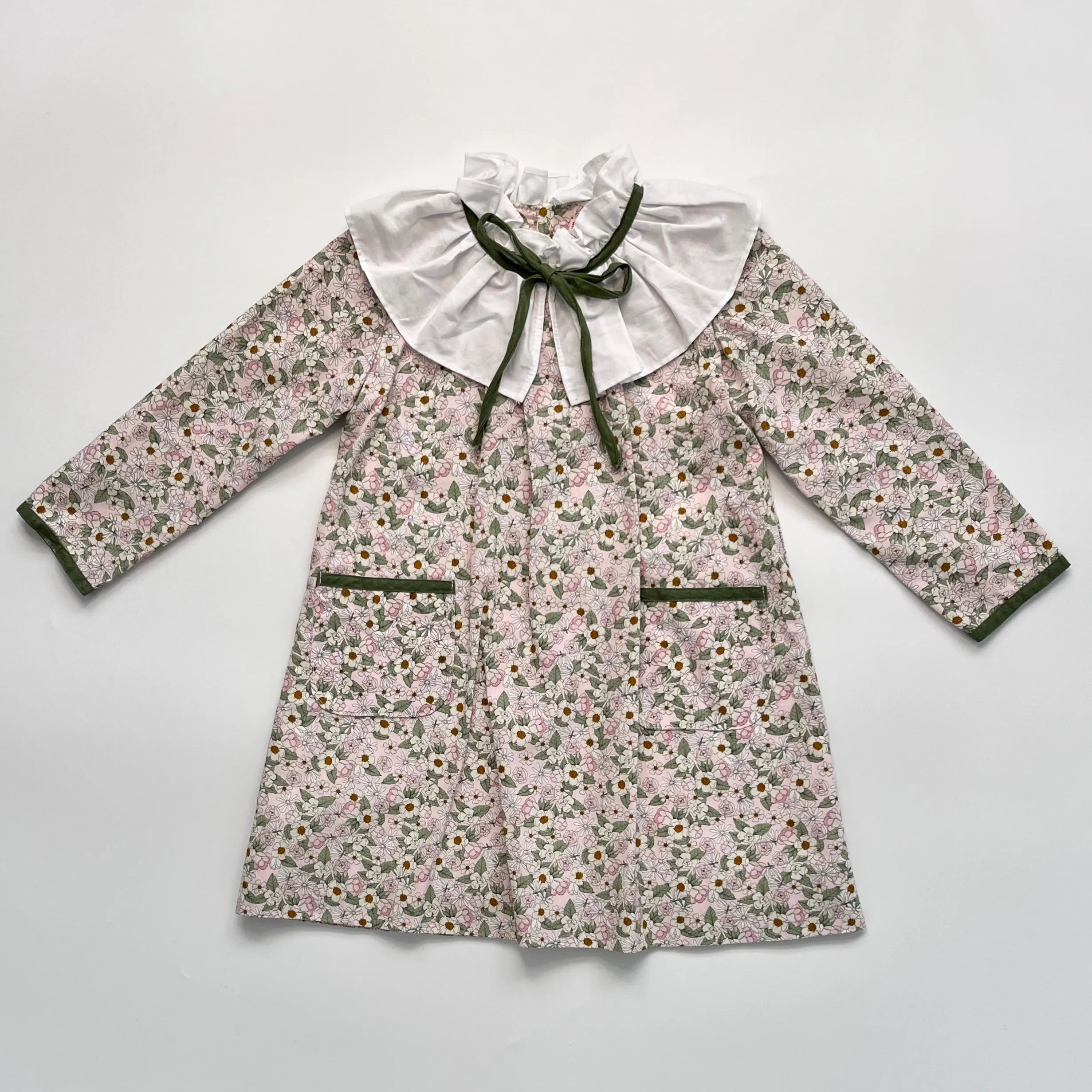 La Coqueta Floral Dress With Frill Collar: 4 Years