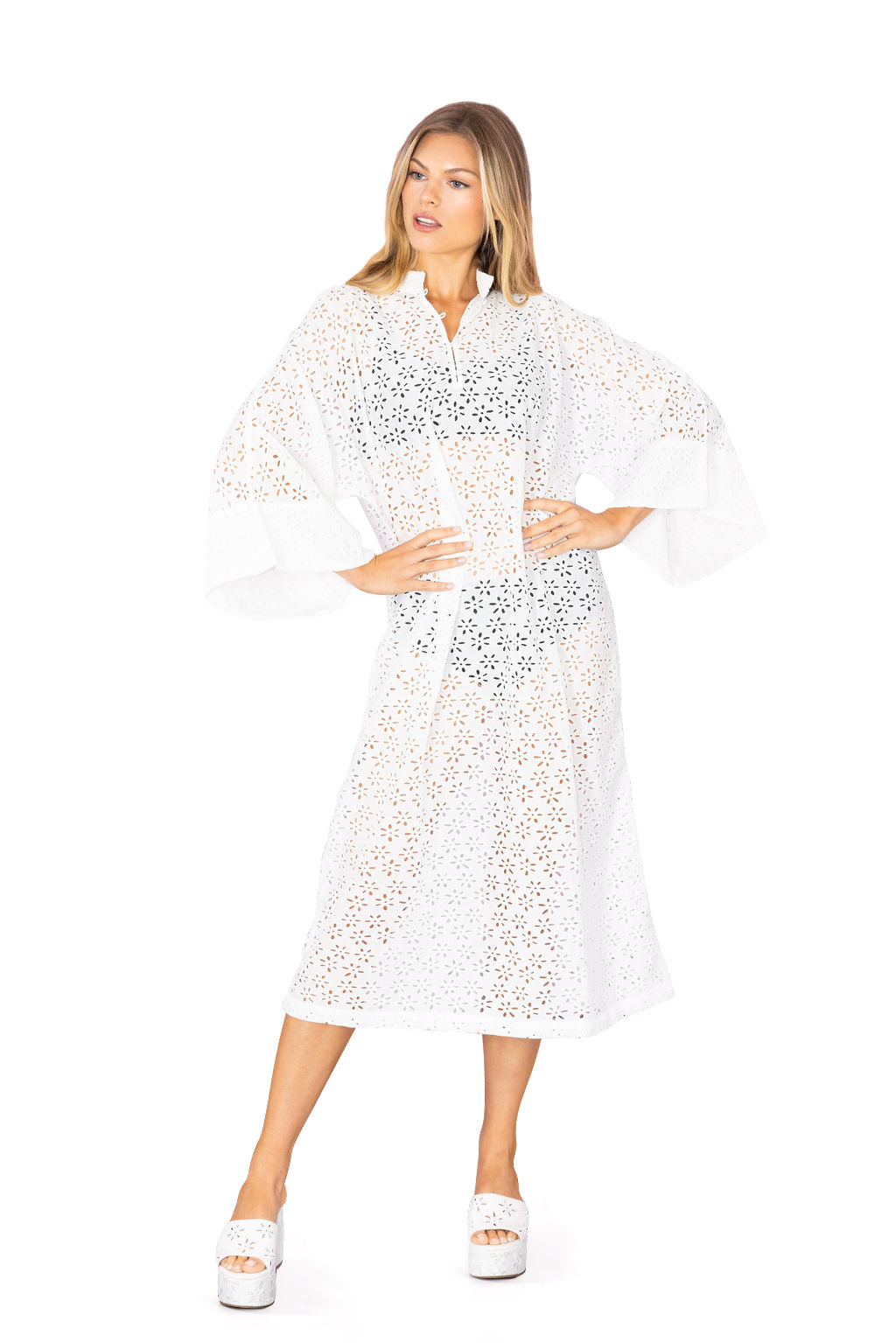 Larroudé X La Vie Style Long Caftan In Light White Laser Cut Daisies