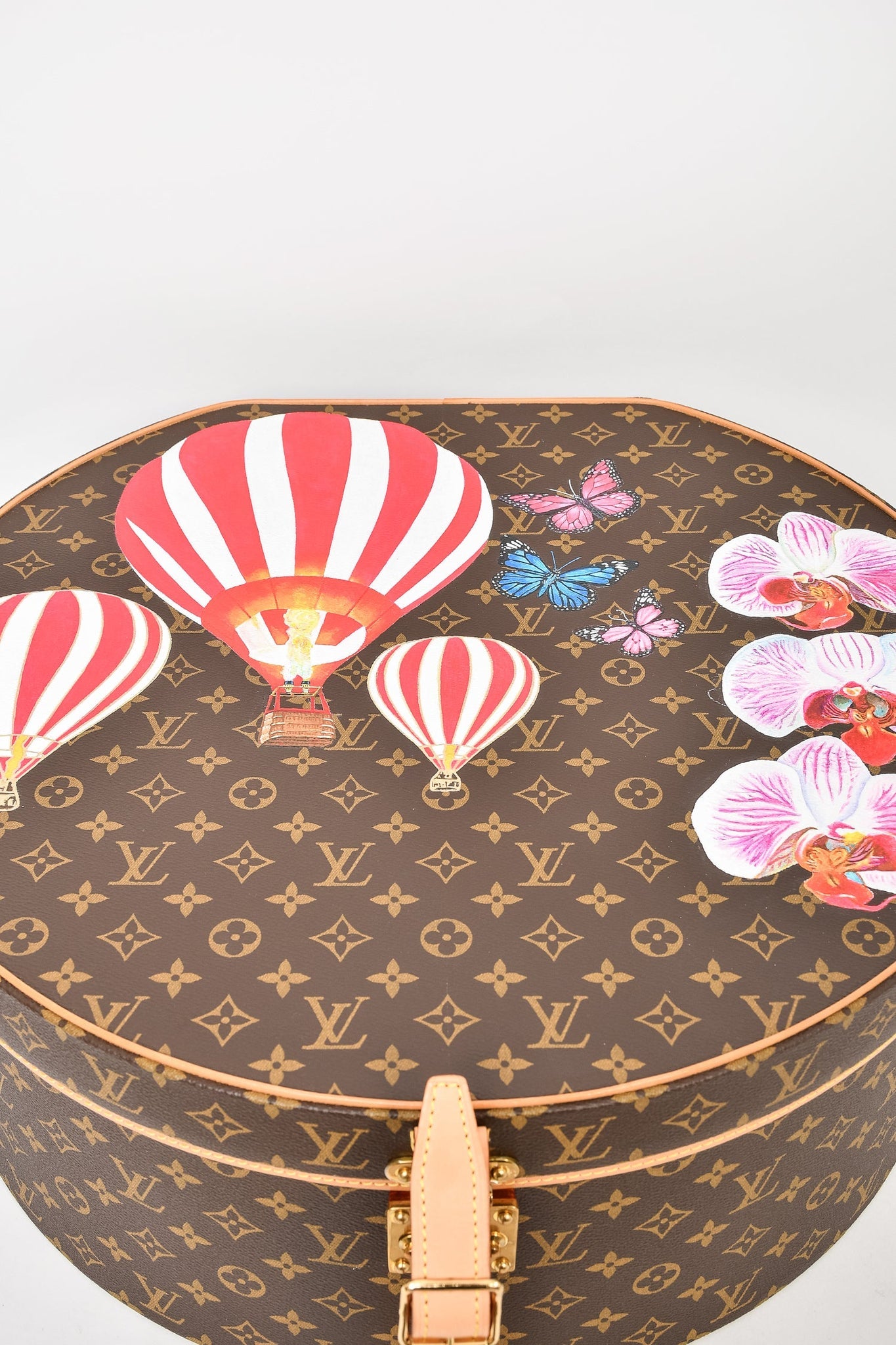 Louis Vuitton Monogram Hand Painted Boite Chapeaux 50 Trunk Case