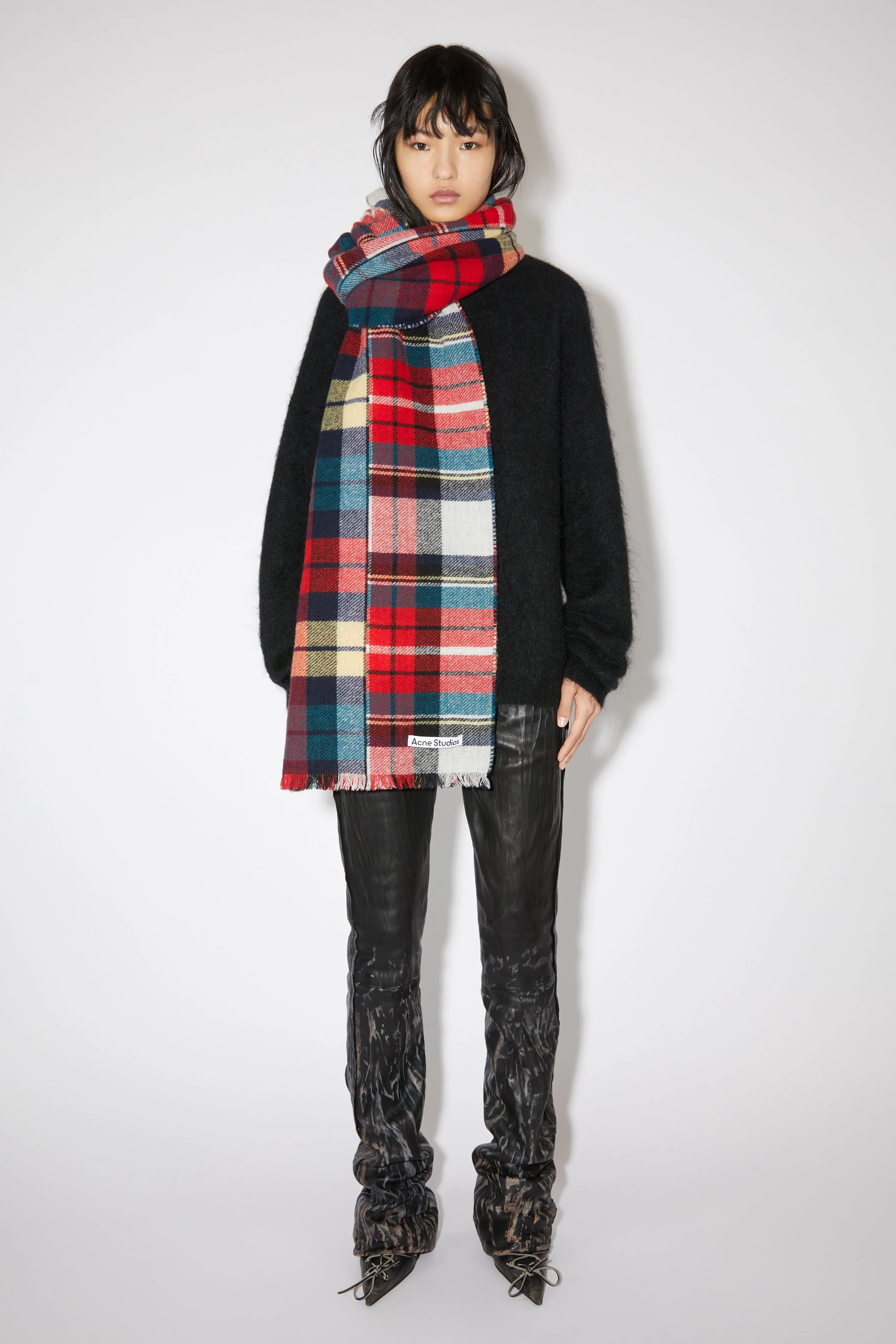 Mixed check wool scarf